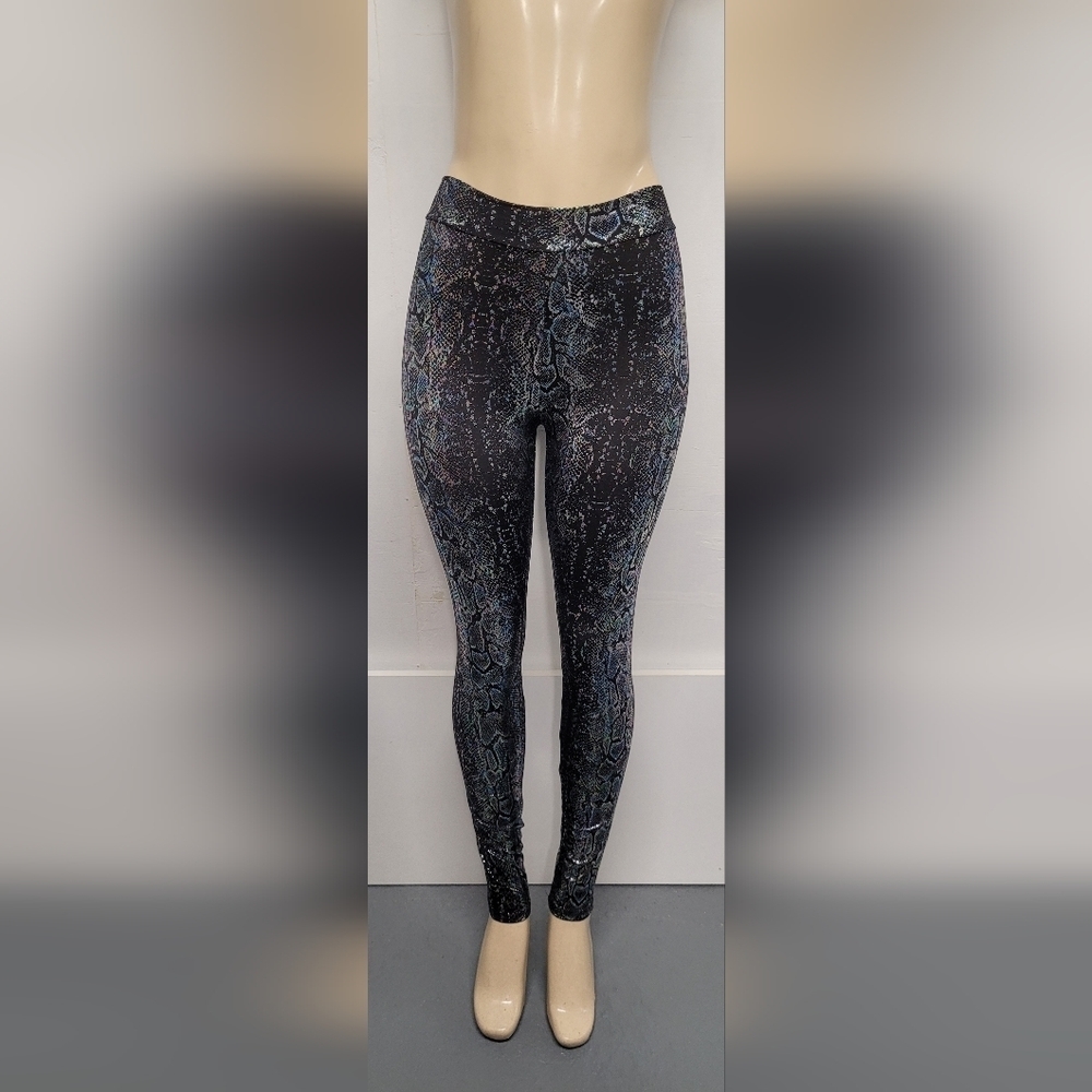Fashion Nova Metallic Leggings S
